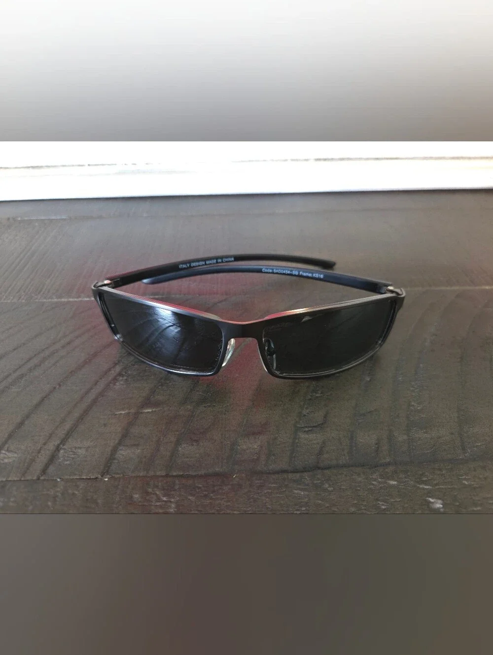 Sleek Men's Rectangular Sunglasses - Navy Lenses. #SW